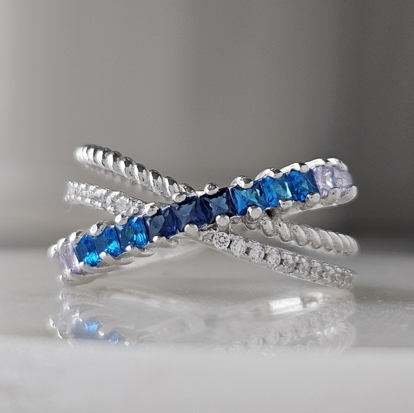 Blue Sapphire Swarovski crystal criss cross ring, 925 Sterling Silver - Picture 3 of 6